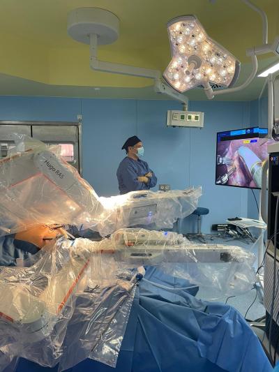 L’Hospital de la Ribera fa la seua primera intervenció de cirurgia digestiva amb el robot d’última generació Hugo